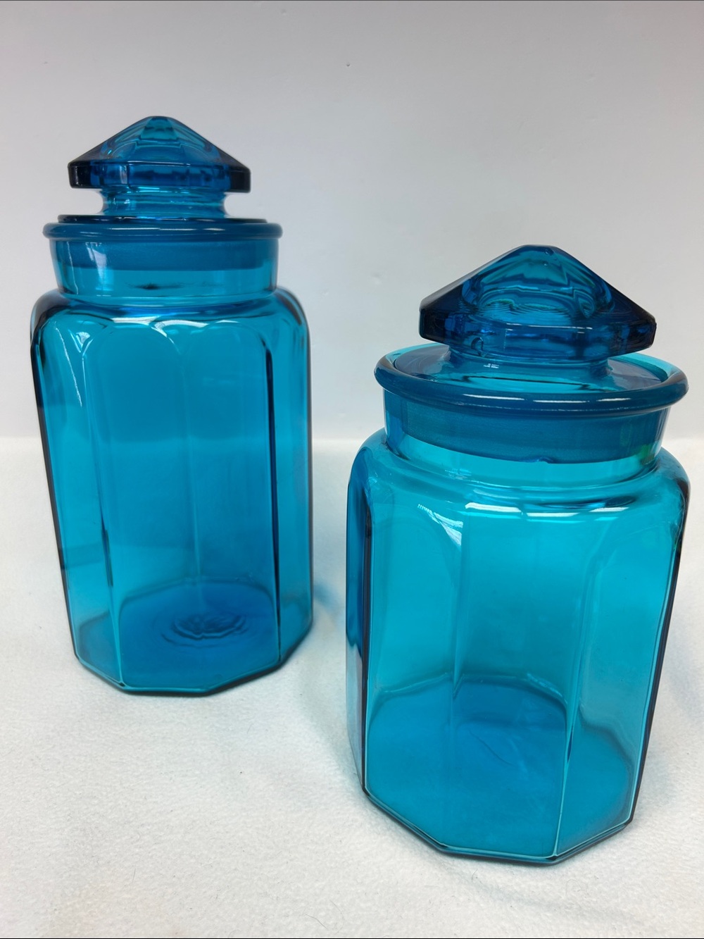 Vintage 1970’s peacock blue LE SMITH 10 panel geometric lidded apothecary jars